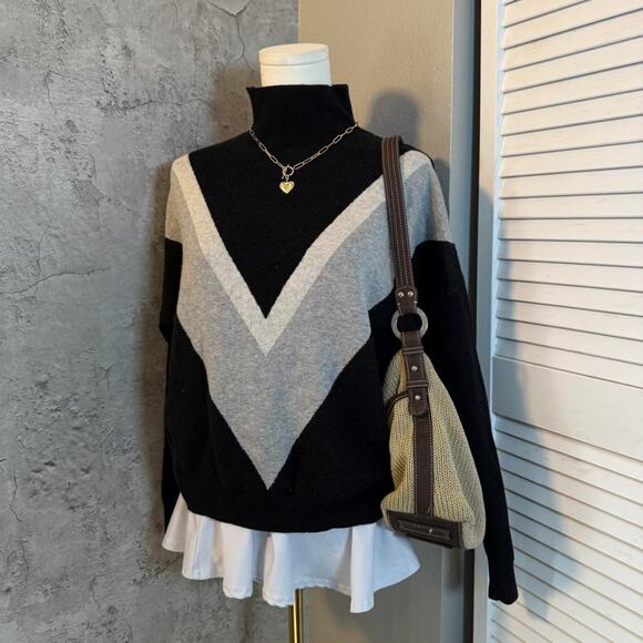 Old Navy Preppy Black Striped Turtleneck Sweater - Picture 4 of 7